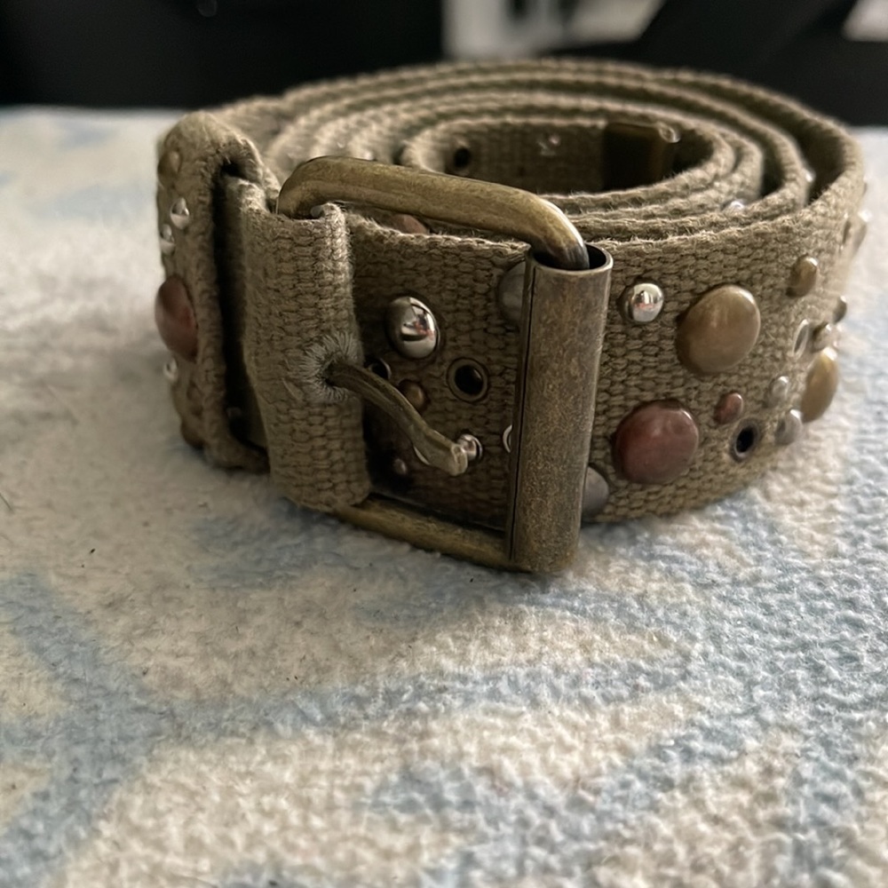Express army green stud belt